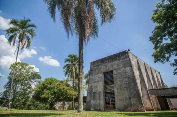 AEVAL busca apoio para revitalizar a casa modernista de Flávio de Carvalho em Valinhos