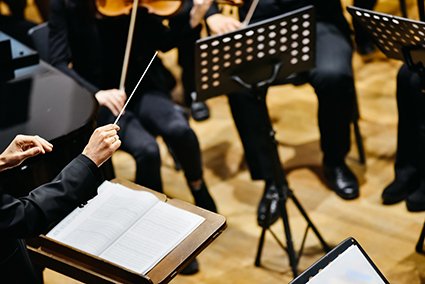 Orquestra de Cordas Bachiana Filarmônica e maestro João Carlos Martins em Vinhedo