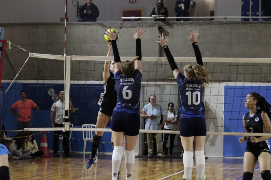 Equipe Valinhense de Vôlei Feminino joga nesta quinta (2) pelo Campeonato  Estadual da Federação Paulista de Voleibol - Jornal Terceira Visão