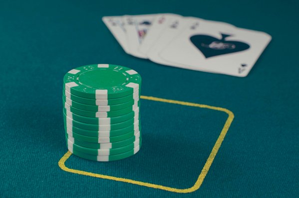 Como se tornar um especialista no Poker Texas Holdem