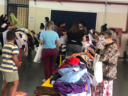 Mais de 400 pessoas visitaram o Bazar Itinerante de Dia das Mães, no Reforma Agrária