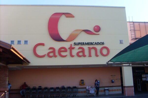 Supermercados Caetano abre vagas em Valinhos e região