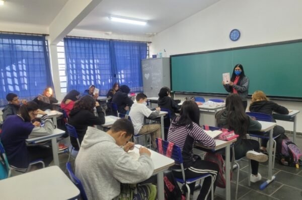 FÉRIAS ESCOLARES COMEÇAM HOJE EM VALINHOS