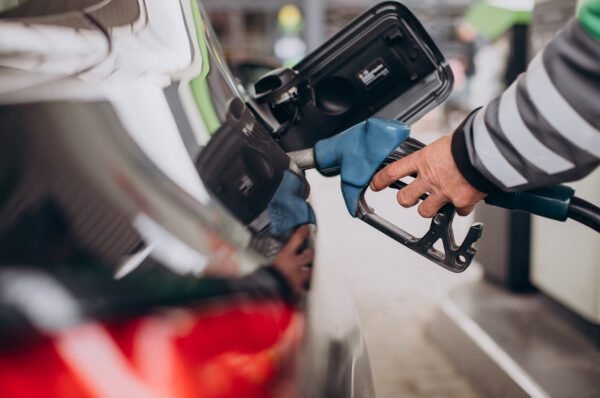 PETROBRAS ANUNCIA REDUÇÃO NO VALOR DE GASOLINA PARA DISTRIBUIDORAS