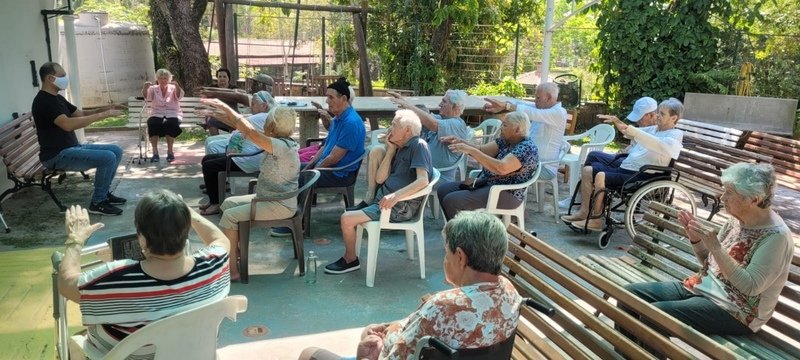 Idosos do Recanto dos Velhinhos iniciam a prática do Tai Chi Chuan