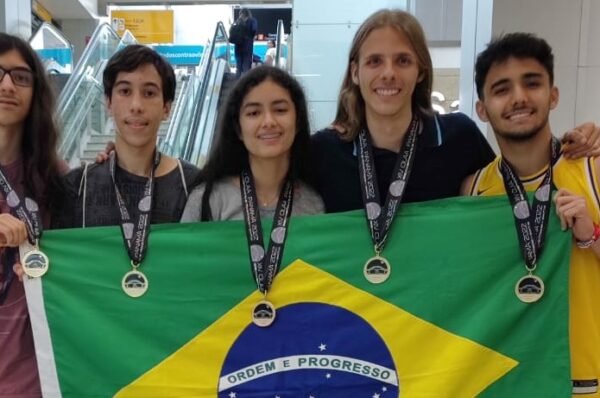 Estudante valinhense conquista ouro em Olimpíada no Panamá