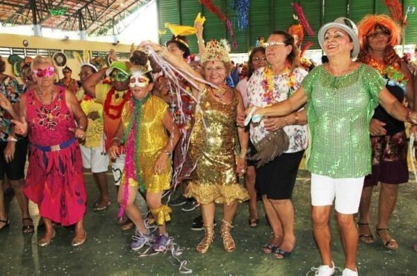 Centro do Idoso de Valinhos realiza concurso de fantasias