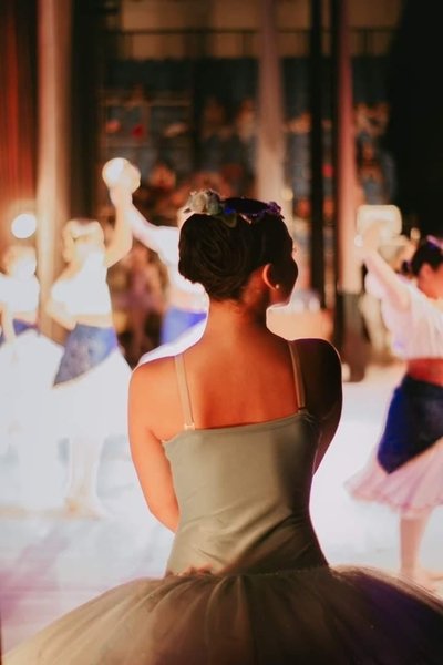 <strong>Bailarina Gabi Rodrigues sonha em ser professora de ballet</strong>