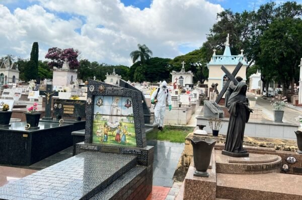 Cemitério Municipal fecha nesta terça-feira para serviço de dedetização