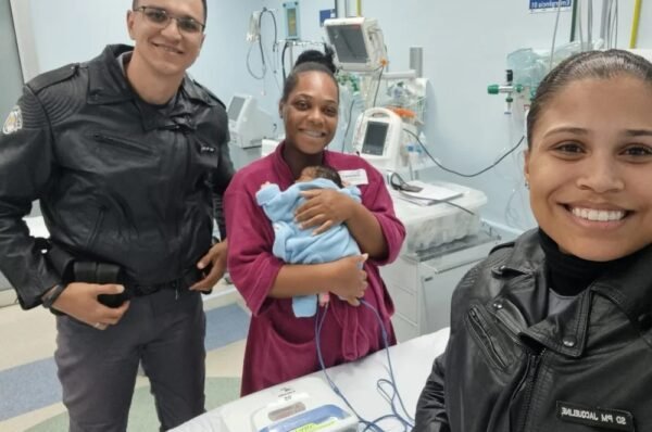 Policiais salvam bebê de apenas 3 dias engasgado em Campinas