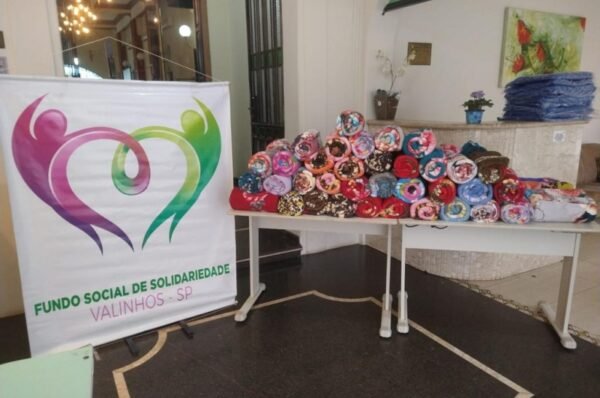 Fundo Social entrega de cobertores e agasalhos arrecadados na Campanha de Inverno
