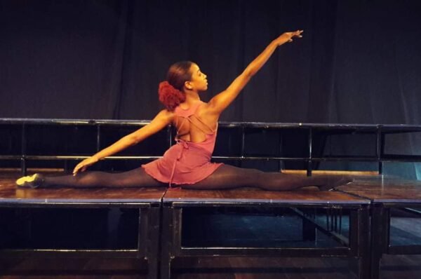A inspiradora história da professora e bailarina Taiany de Oliveira