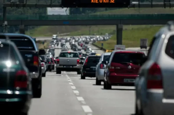 CCR AutoBAn estima um tráfego de 932 mil veículos durante o Feriado da Padroeira