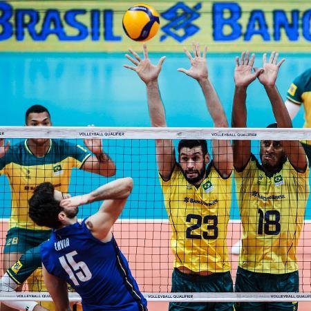 Brasil vence Itália no vôlei e garante vaga nos Jogos Olímpicos de Paris 2024