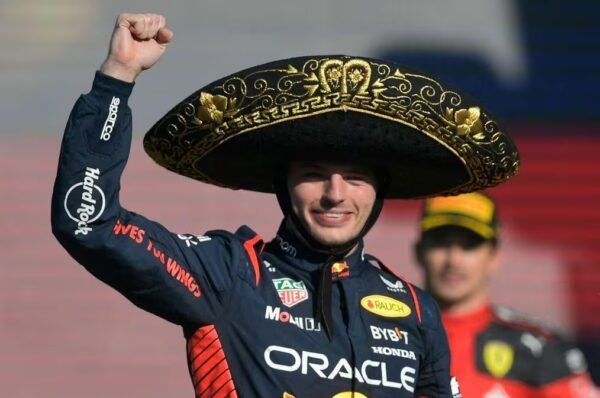 Verstappen iguala o número de vitórias de Alain Prost