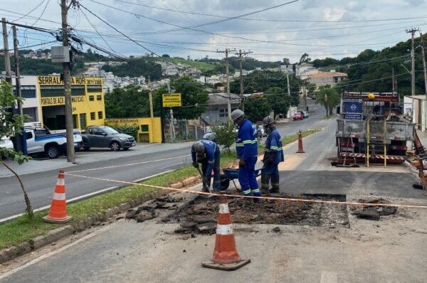 Obras da Comgás exigem desvio na Avenida João Antunes dos Santos