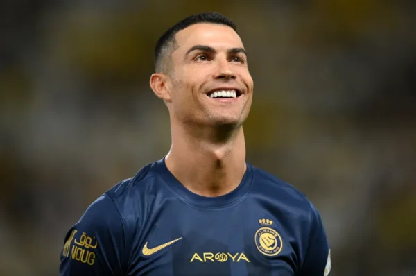 Cristiano Ronaldo investe R$200 milhões no UFL, novo jogo de futebol