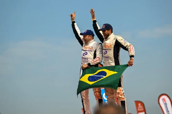Brasileiro faz história com vitória inédita no Rally Dakar