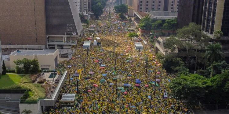Ato de Bolsonaro na Paulista teve 185 mil pessoas