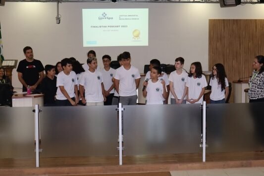 Na abertura da edição 2024 do projeto Gota d’Água, alunos da rede municipal se destacaram.