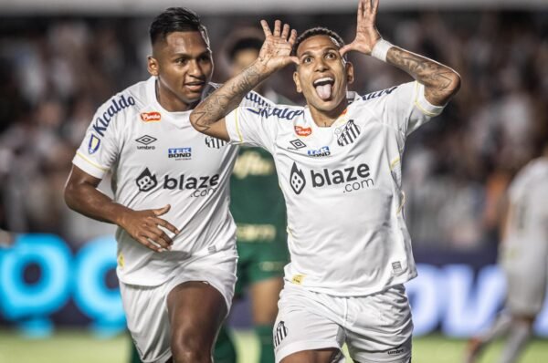 Santos sai na frente do Palmeiras na final do Paulistão com gol de Otero