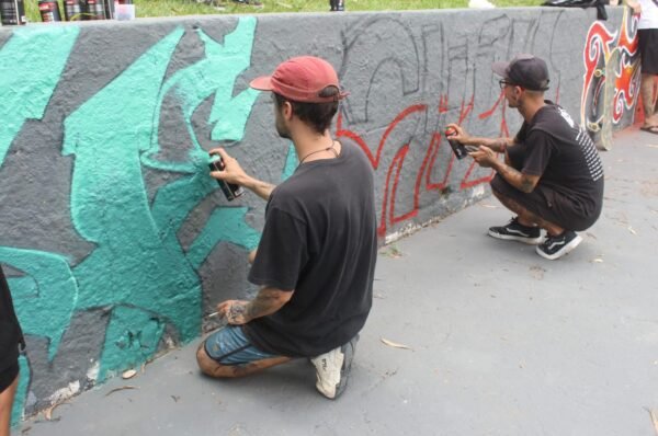 Guairá Vasques e Pedro Colletto transformam Valinhos com arte urbana