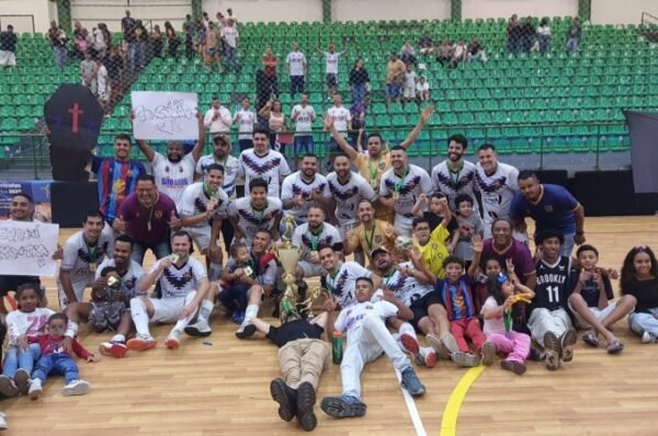 São Luiz FC é campeão da 2ª Divisão do Campeonato Valinhense de Futsal Adulto