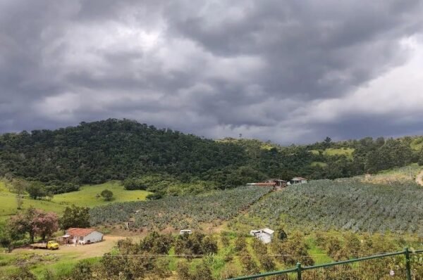 Final de semana terá calor e pancadas de chuva em Valinhos