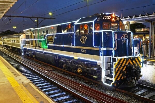 Trem iluminado do “Rumo ao Natal” passa por Valinhos no dia 21 de dezembro