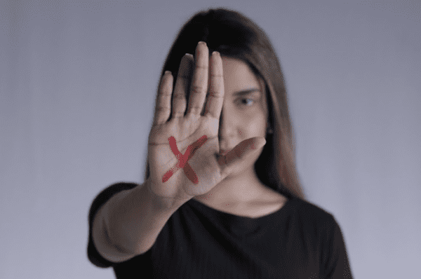 7ª Caminhada pelo fim da violência contra meninas e mulheres acontece neste domingo