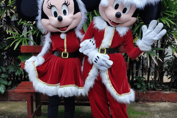 Sorveteria Space Ice terá presença do Mickey e Minnie neste domingo, 22, para toda a família