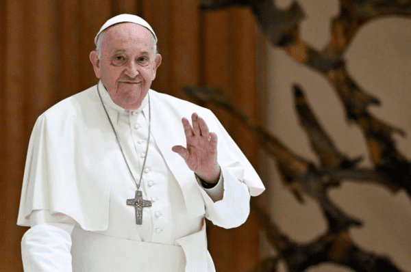 Papa Francisco é diagnosticado com pneumonia bilateral