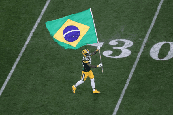 NFL confirma retorno ao Brasil em 2025 com jogo dos Chargers em São Paulo