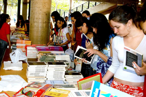 7ª Feira do Livro da Unicamp oferece descontos e programação cultural